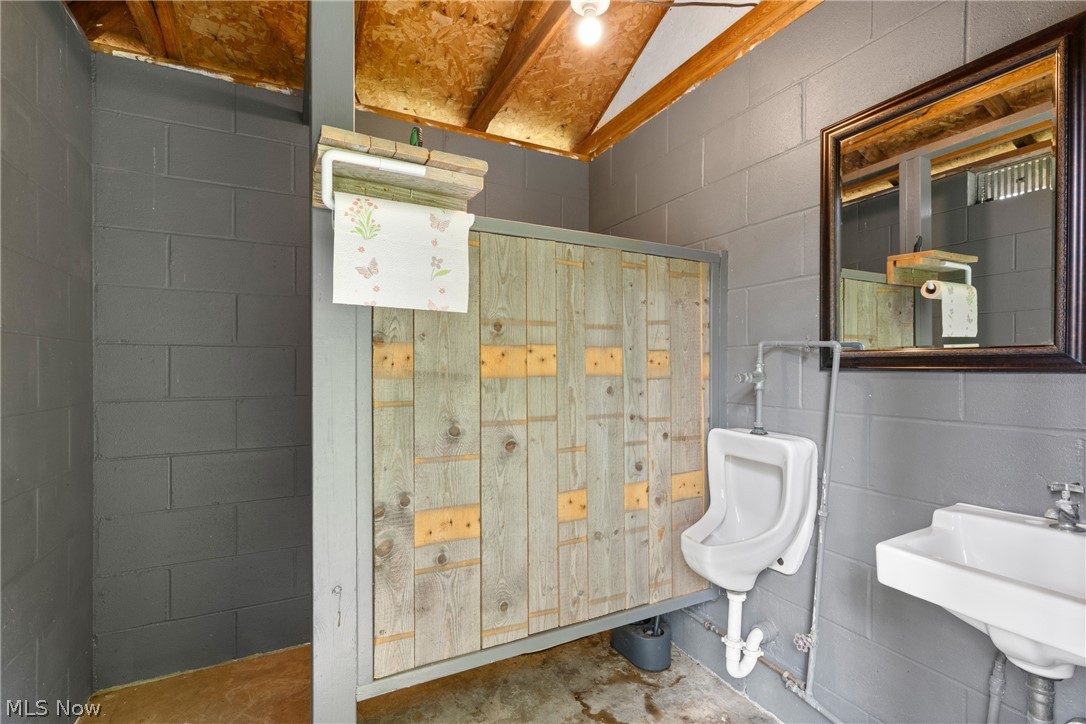 56680 Wegee Road Property Photo 23