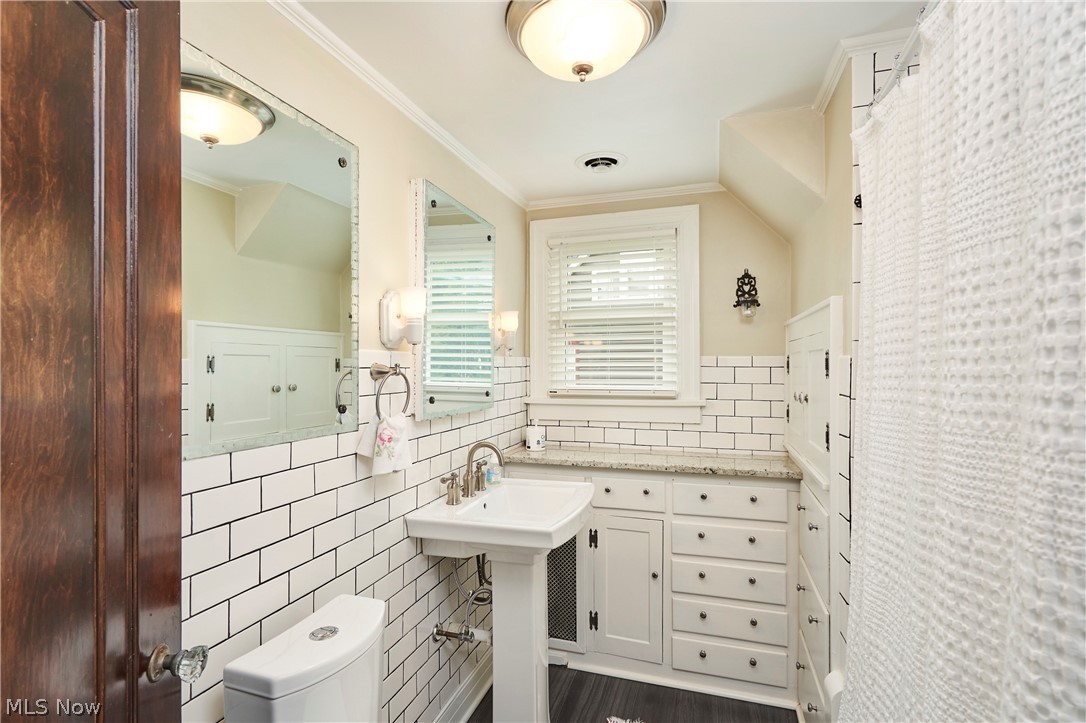 2045 Lorena Avenue Property Photo 14