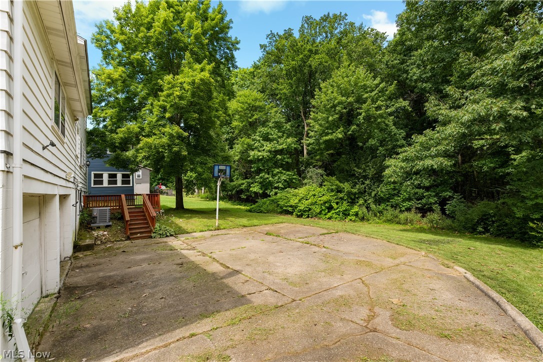 542 Garnette Road Property Photo 4