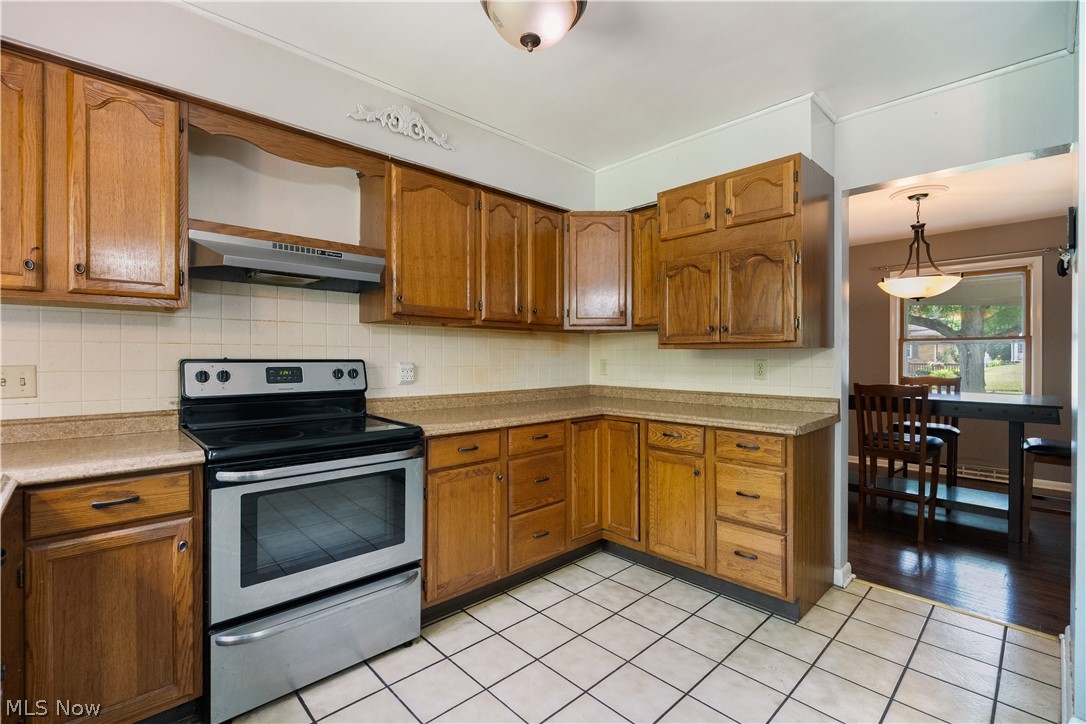 542 Garnette Road Property Photo 6