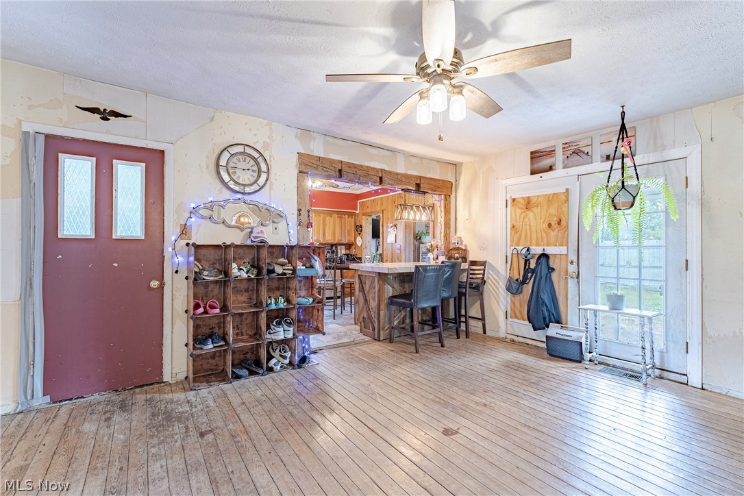 3060 Boston Road Property Photo 4