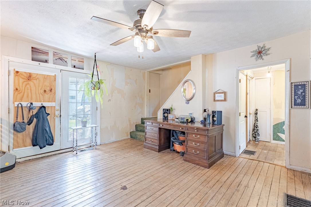 3060 Boston Road Property Photo 5
