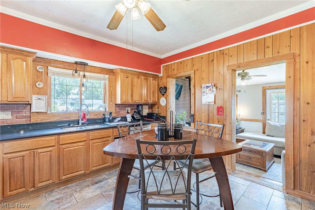 3060 Boston Road Property Photo 7