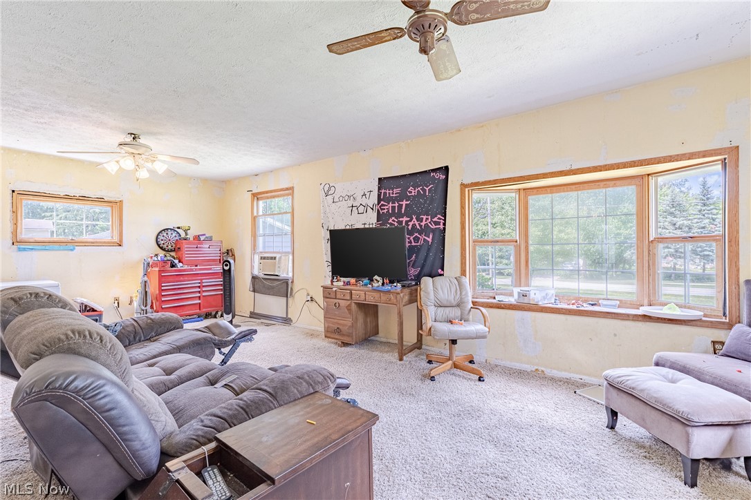 3060 Boston Road Property Photo 10