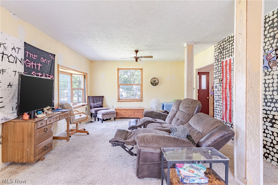 3060 Boston Road Property Photo 11
