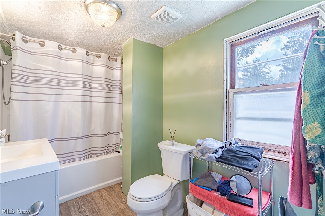 3060 Boston Road Property Photo 15