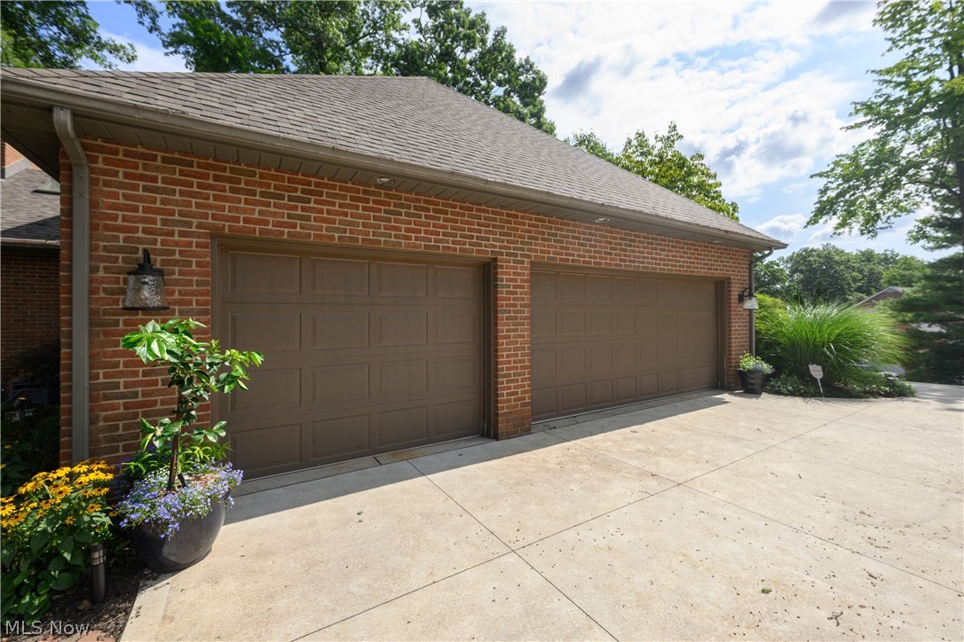 4063 Dunoon Circle Nw Property Photo 2