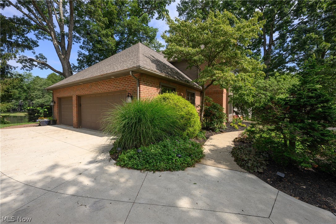 4063 Dunoon Circle Nw Property Photo 3