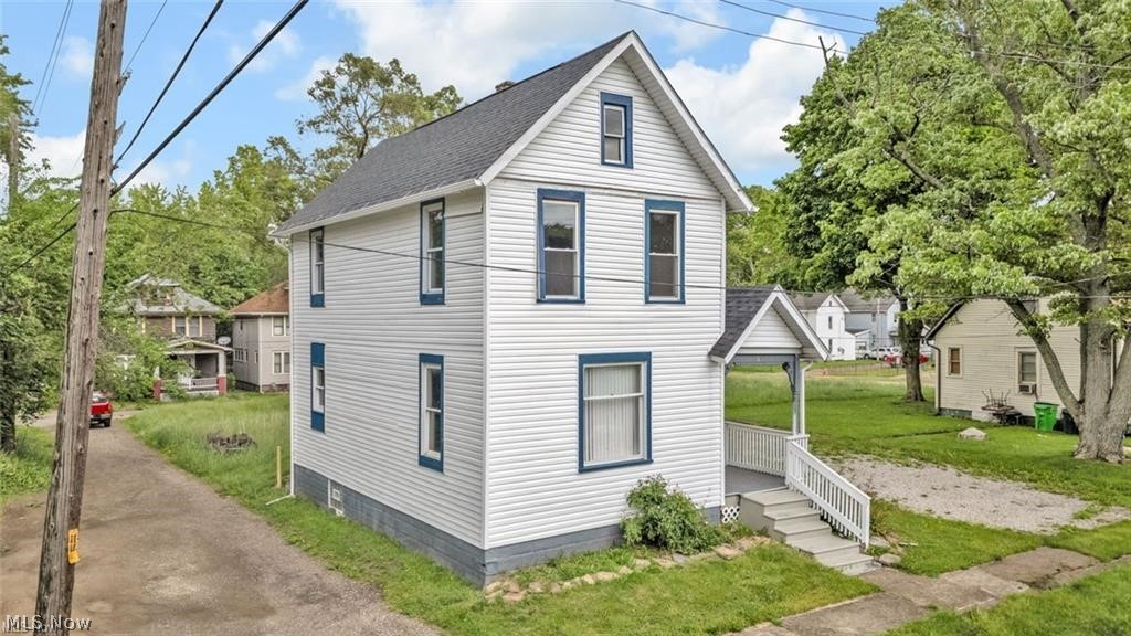 452 E Summit Street Property Photo 1