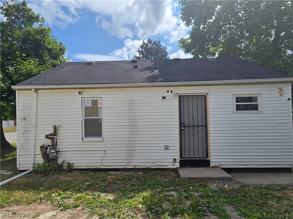 4308 E 143rd Street Property Photo 2