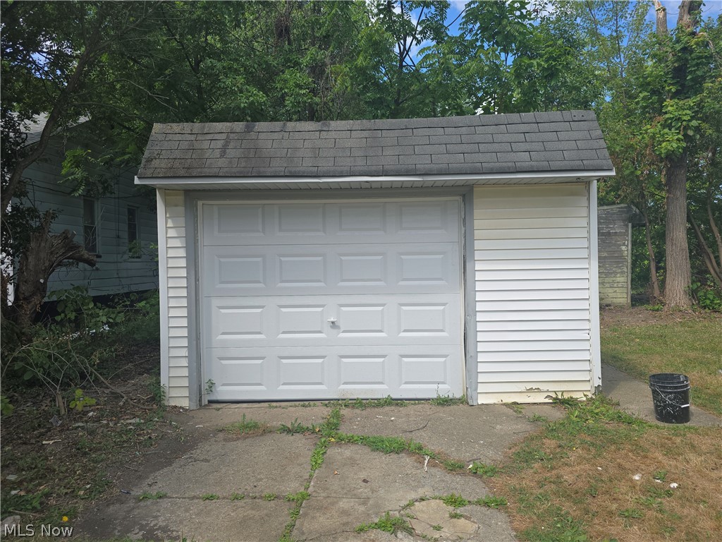 4308 E 143rd Street Property Photo 4