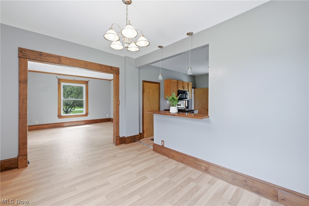 20954 Lake Park Boulevard Property Photo 2