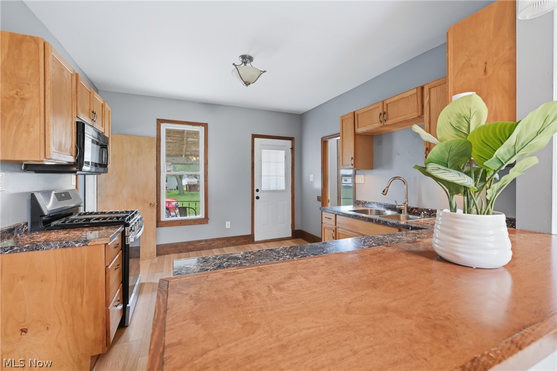20954 Lake Park Boulevard Property Photo 6