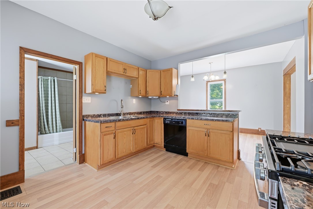 20954 Lake Park Boulevard Property Photo 9