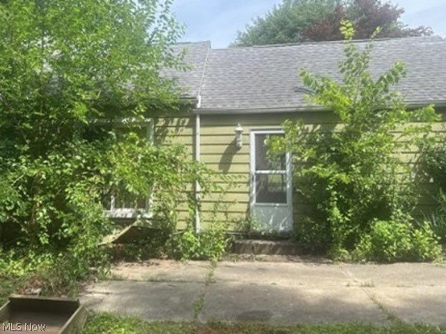 92 W Ingleside Drive Property Photo 2