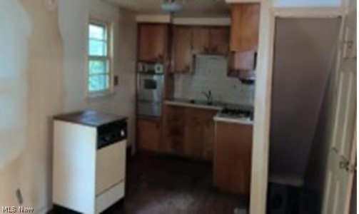 92 W Ingleside Drive Property Photo 6