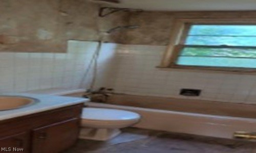 92 W Ingleside Drive Property Photo 9