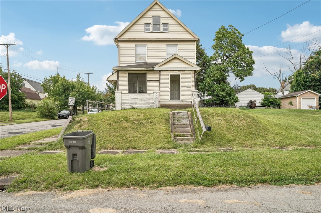 640 Broadway Avenue Property Photo 2