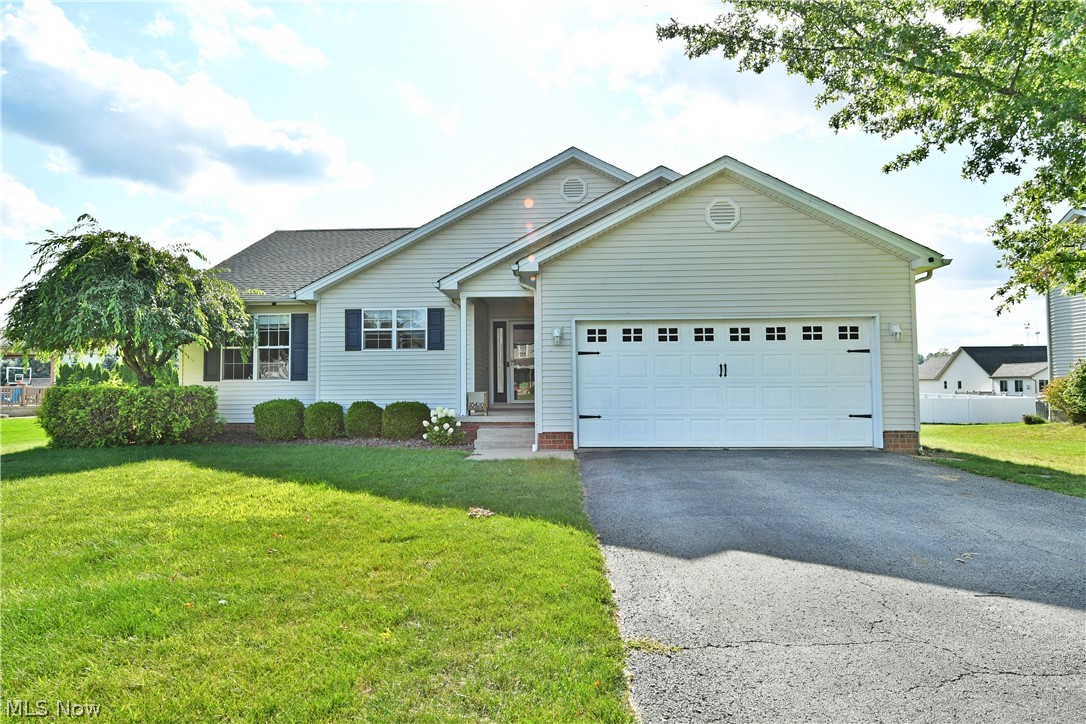 10420 Carrie Drive Property Photo 1