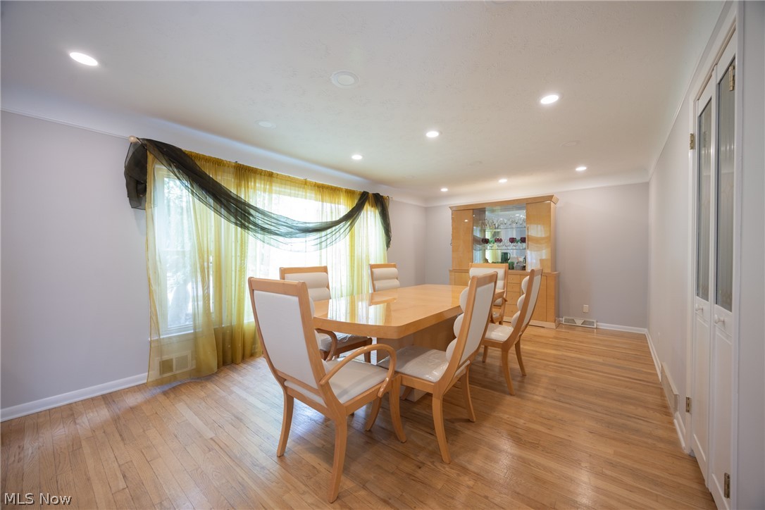 1668 Chelmsford Property Photo 10