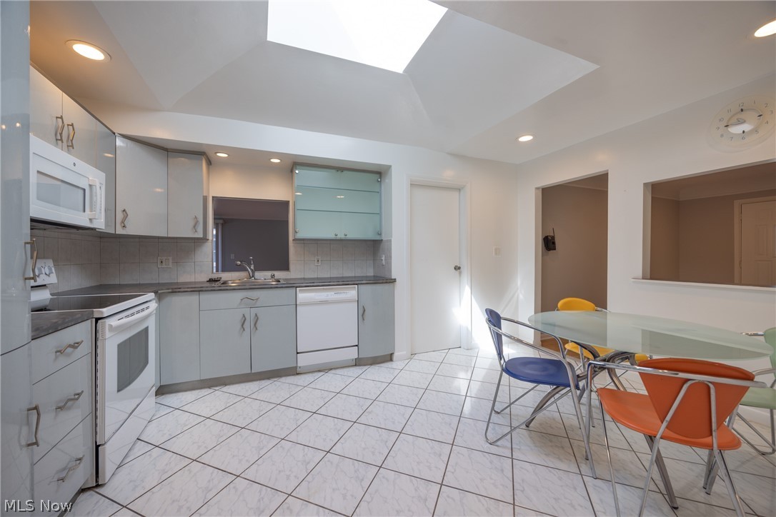 1668 Chelmsford Property Photo 15