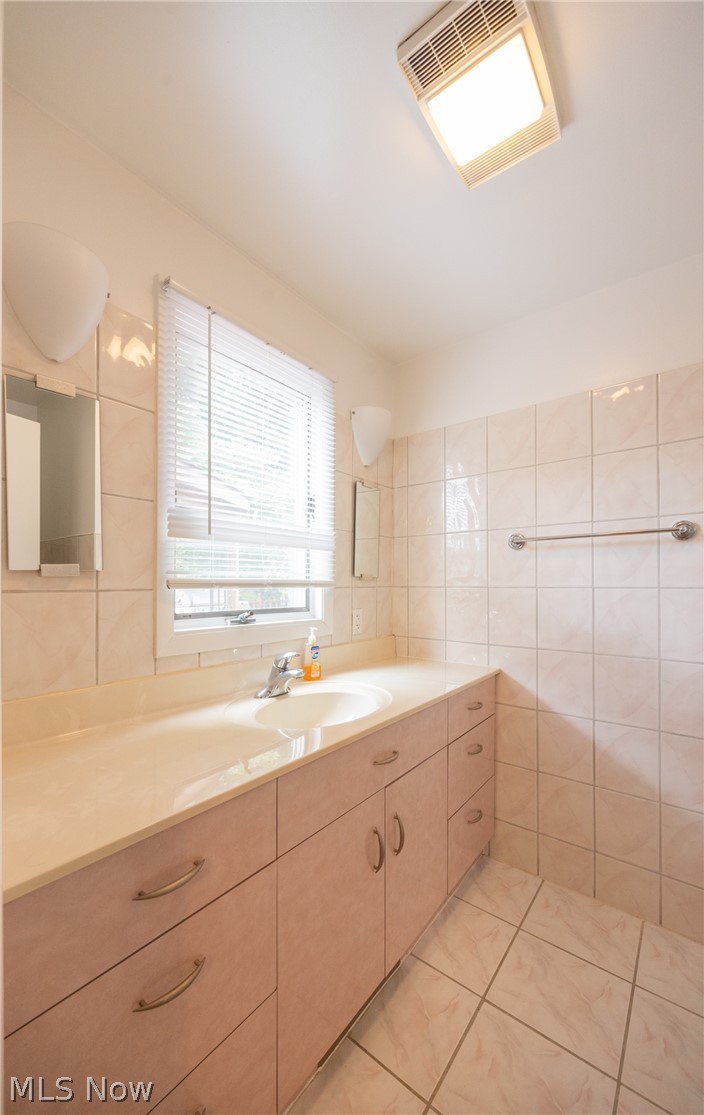 1668 Chelmsford Property Photo 22