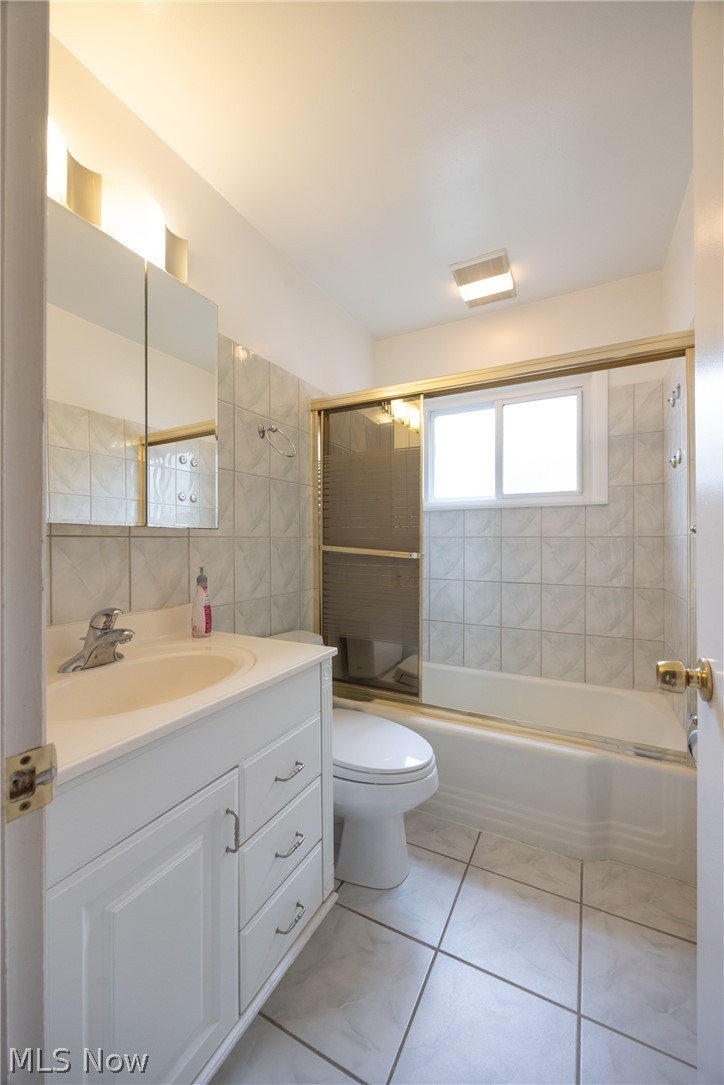 1668 Chelmsford Property Photo 24