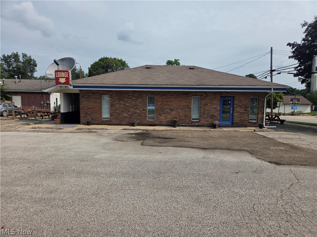70 S Cleveland Avenue Property Photo 1