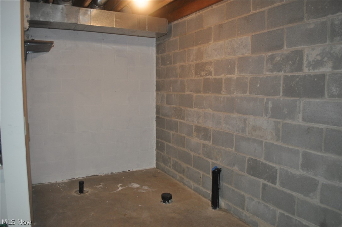 1193 Pinecrest Place E Property Photo 18