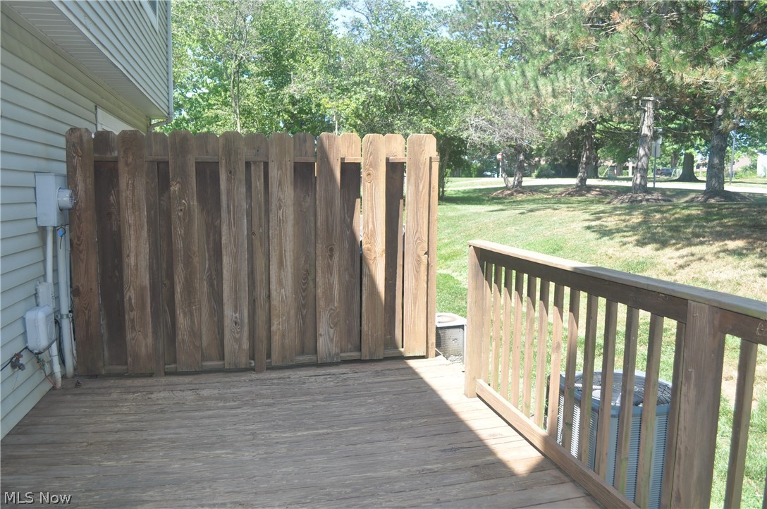 1193 Pinecrest Place E Property Photo 21