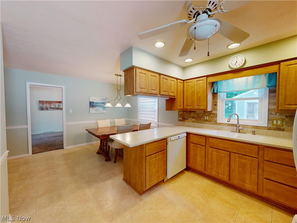 4792 Geraldine Road Property Photo 2