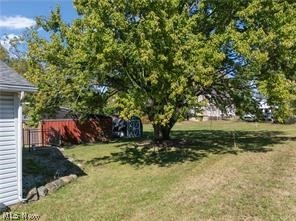 223 E Maple Street Property Photo 5