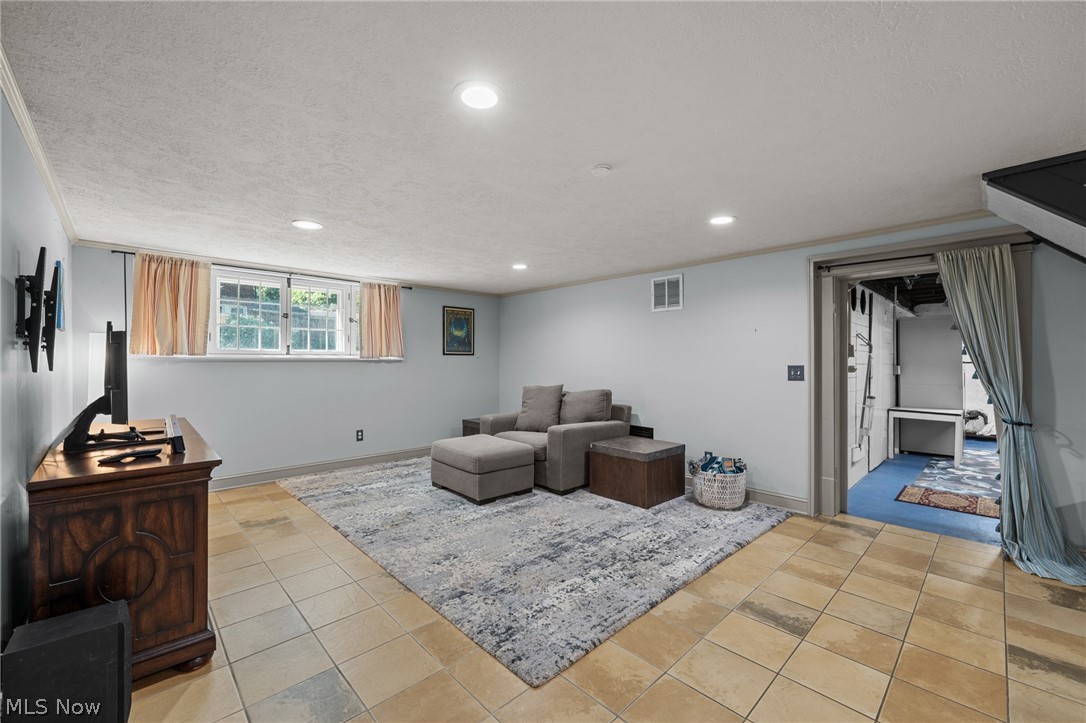 168 Castle Boulevard Property Photo 33