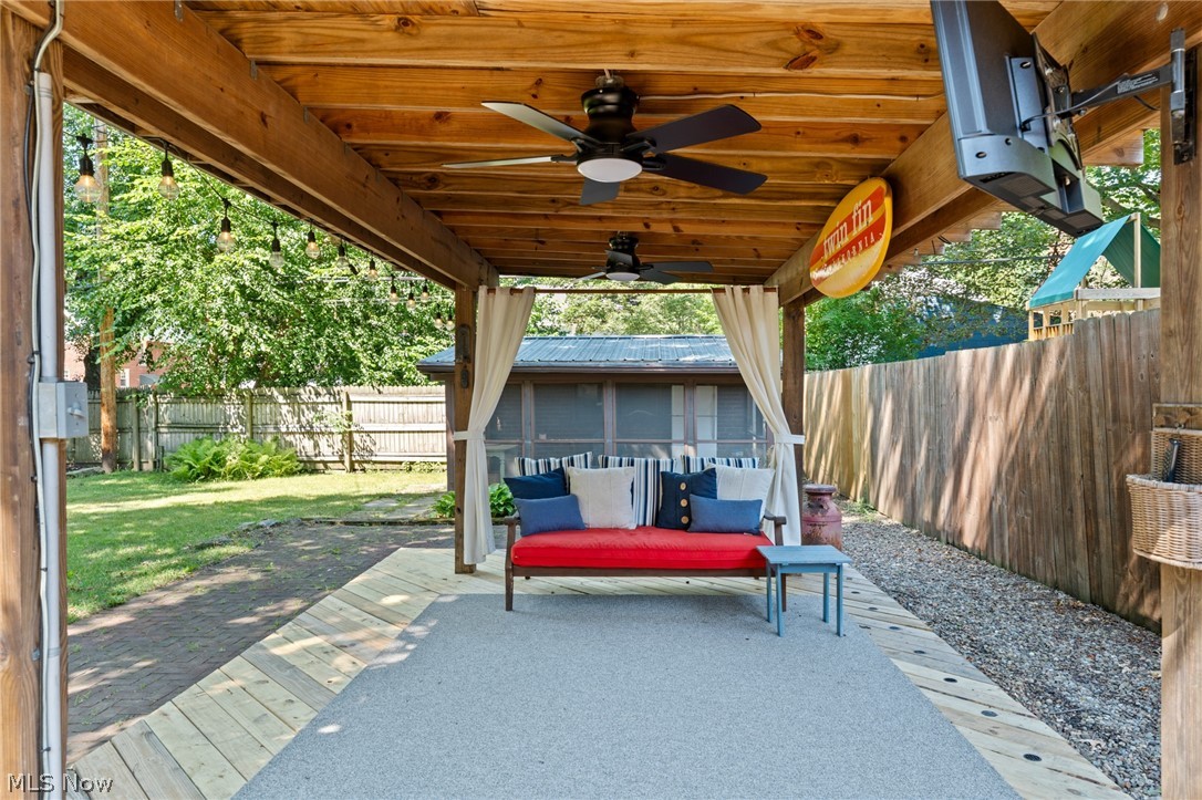 168 Castle Boulevard Property Photo 41