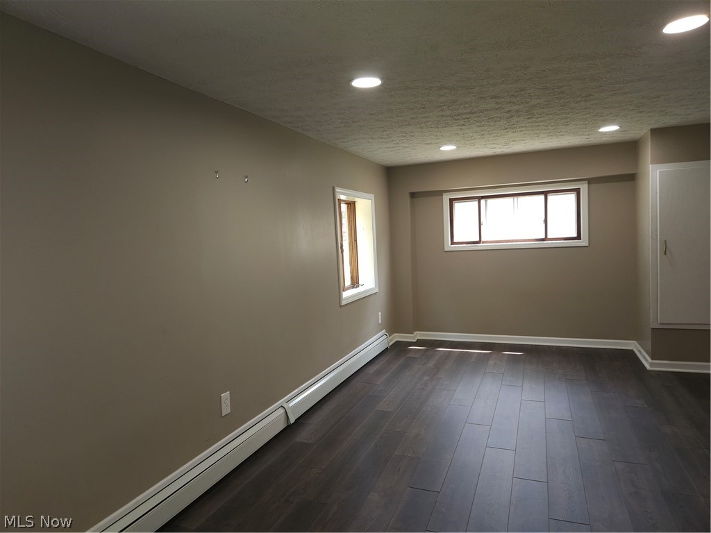3251 Darrow Road Property Photo 11