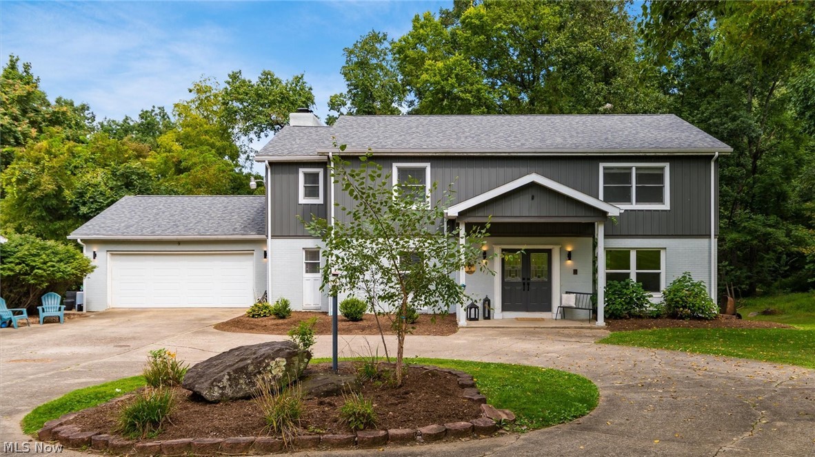 10525 Twin Oaks Drive Property Photo 1