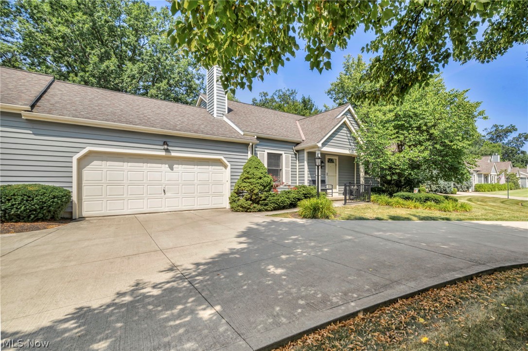42 Pond Drive Property Photo 3