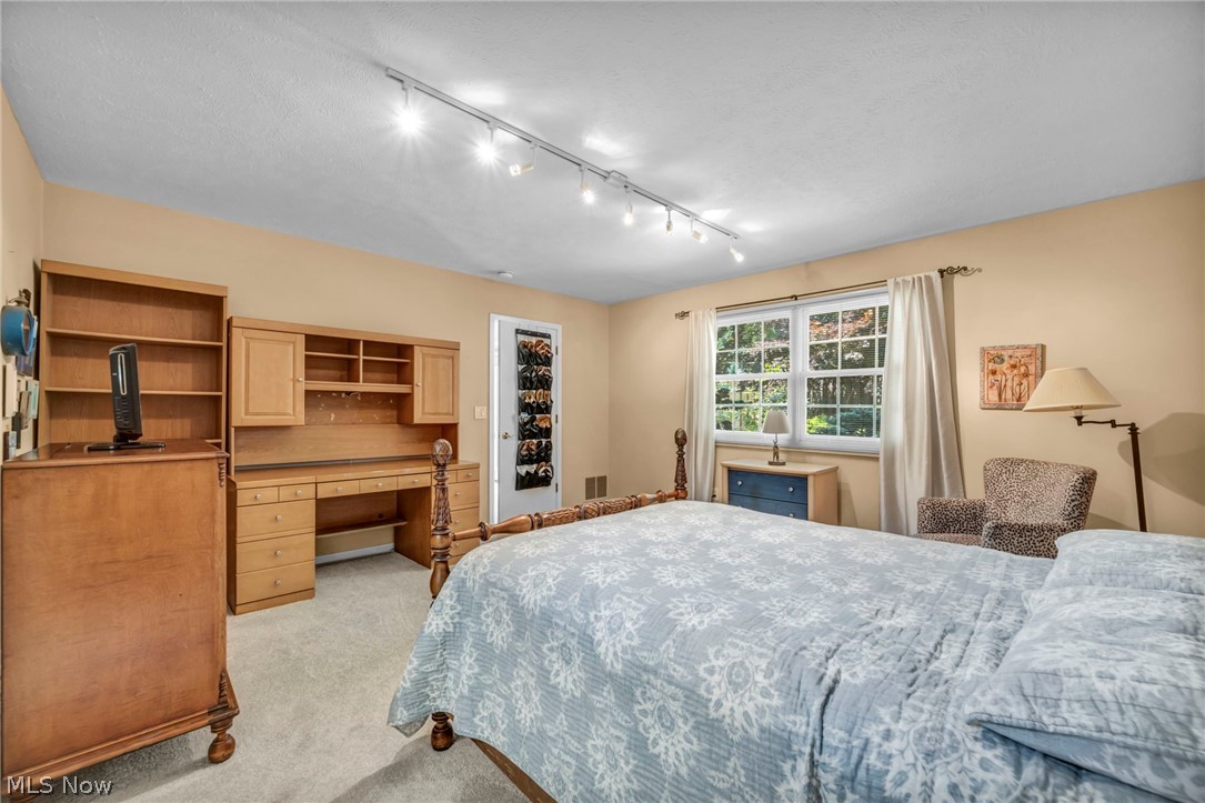 42 Pond Drive Property Photo 32