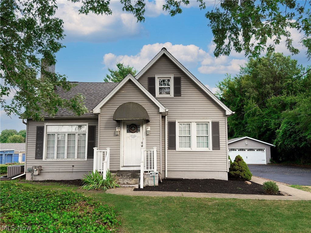 2584 N Ridge Road Property Photo 1