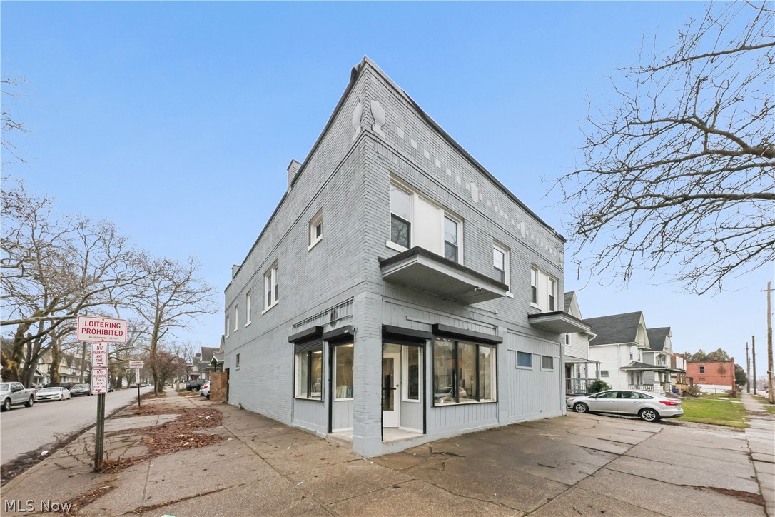 2101 Denison Avenue Property Photo 28