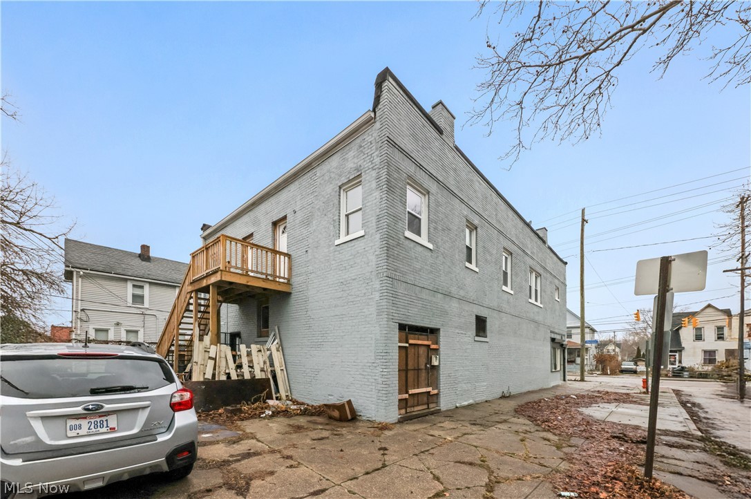 2101 Denison Avenue Property Photo 31