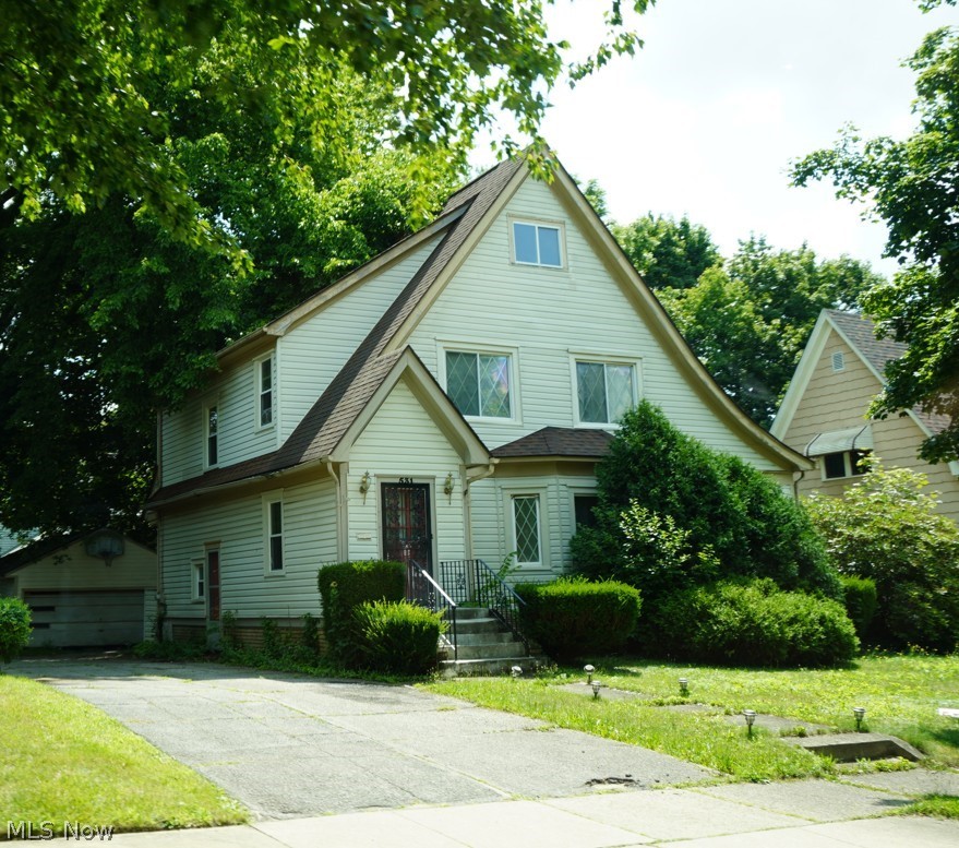 531 Sunset View Drive Property Photo 2