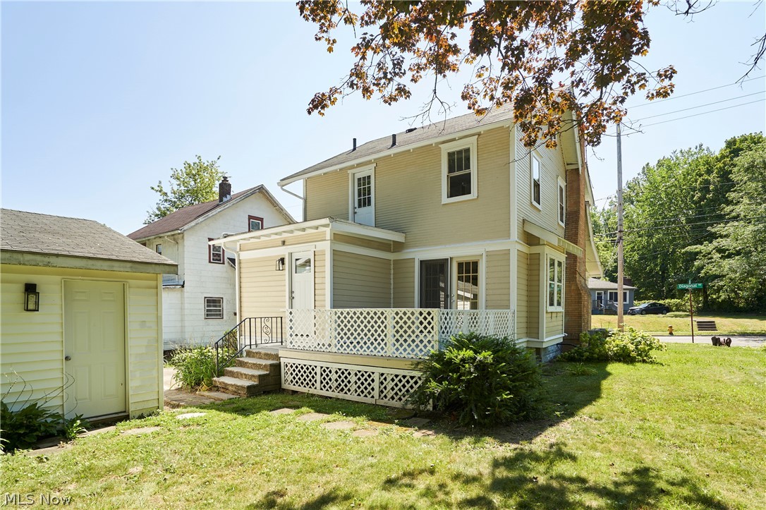1102 Diagonal Road Property Photo 4