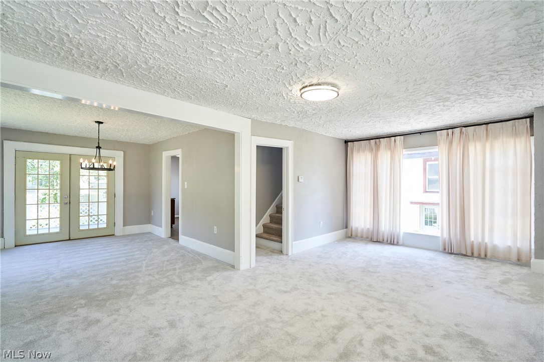 1102 Diagonal Road Property Photo 10