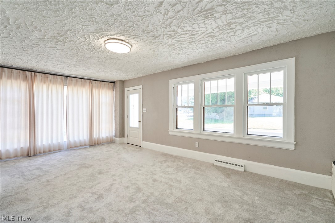 1102 Diagonal Road Property Photo 11