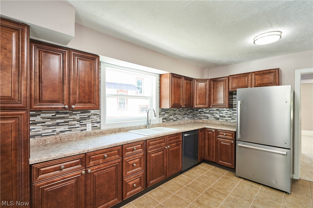 1102 Diagonal Road Property Photo 16