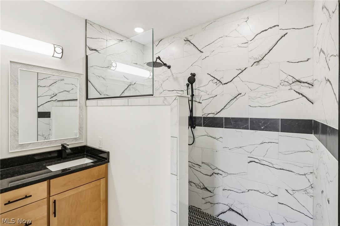 6535 North Ridge Road Property Photo 39