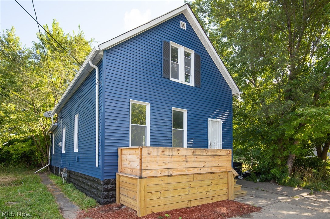5011 Guy Avenue Property Photo 2