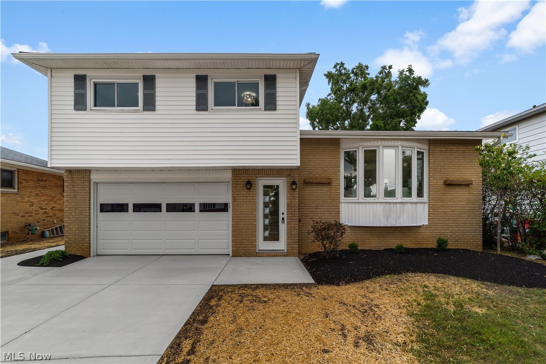 6881 Lantern Lane Property Photo 1
