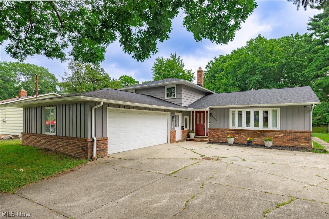 24656 Chardon Road Property Photo 1